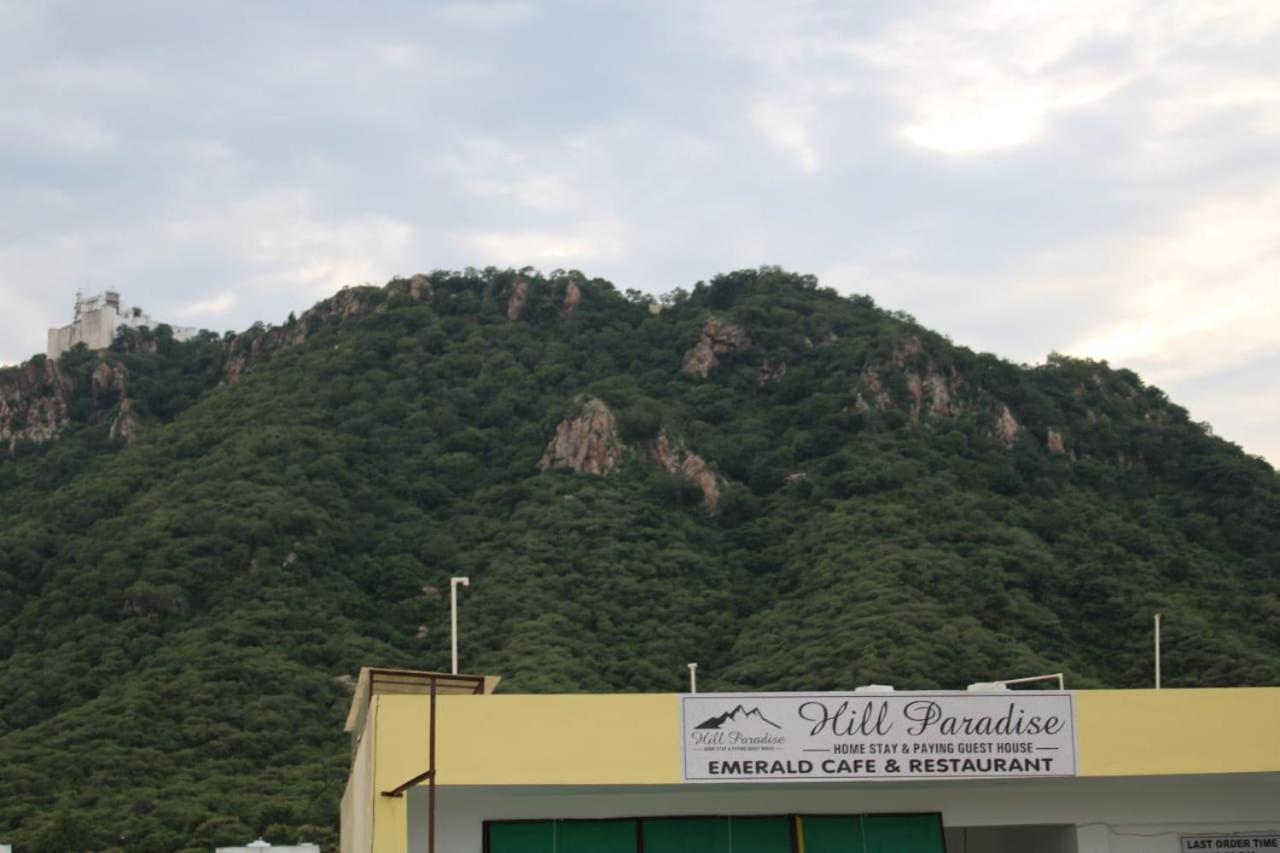Hill Paradise Home Stay Удайпур Екстериор снимка