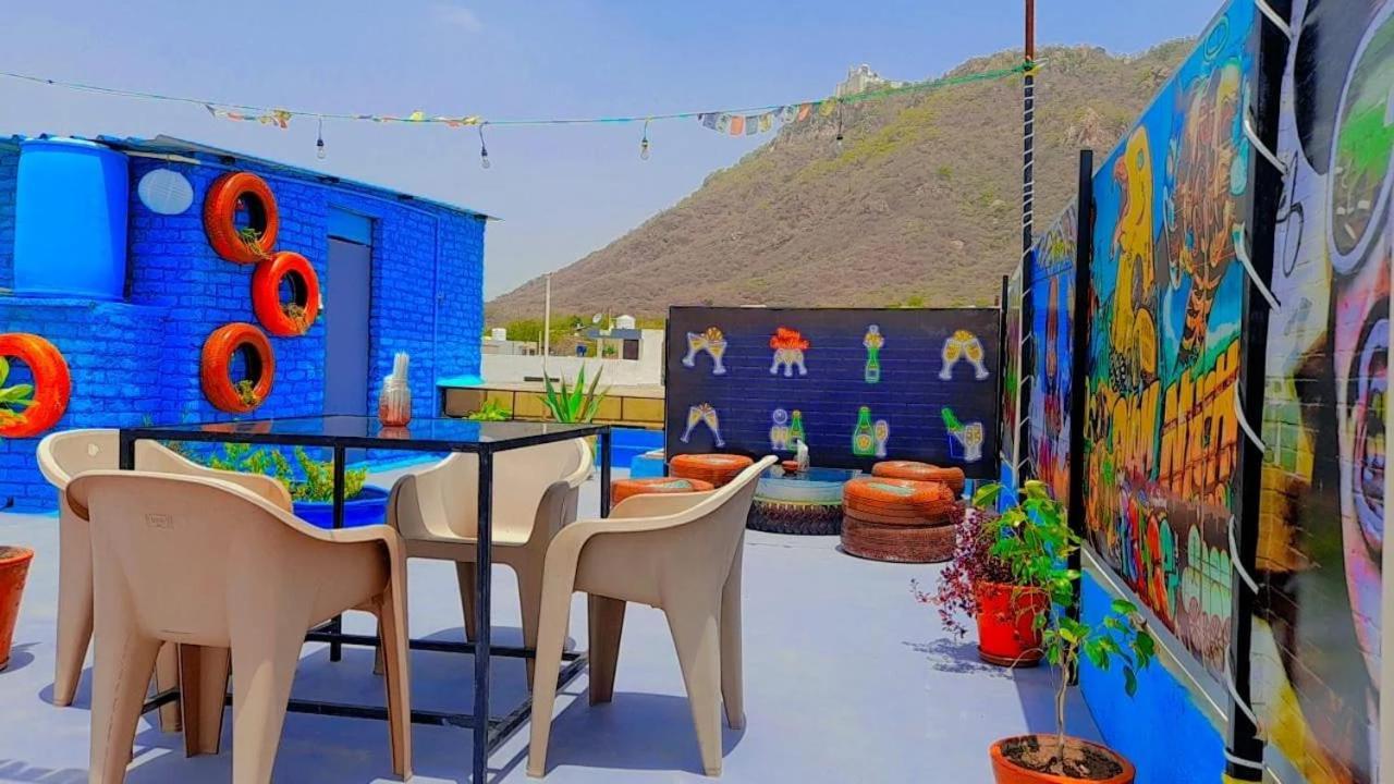 Hill Paradise Home Stay Удайпур Екстериор снимка