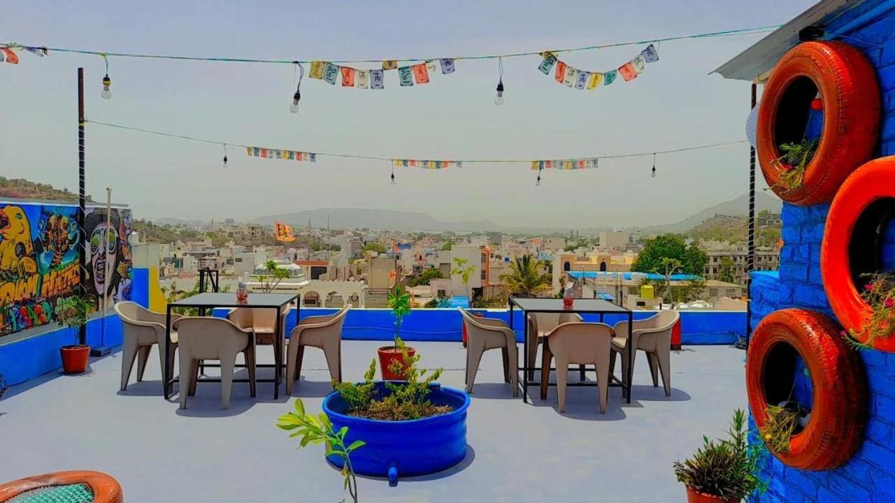 Hill Paradise Home Stay Удайпур Екстериор снимка