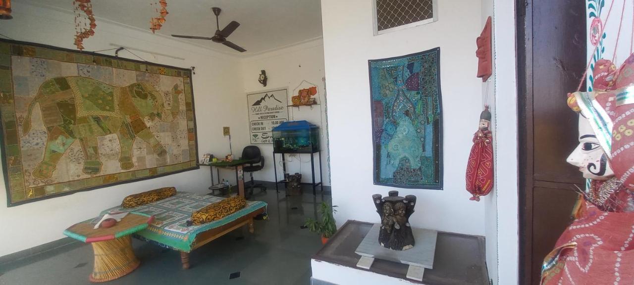 Hill Paradise Home Stay Удайпур Екстериор снимка